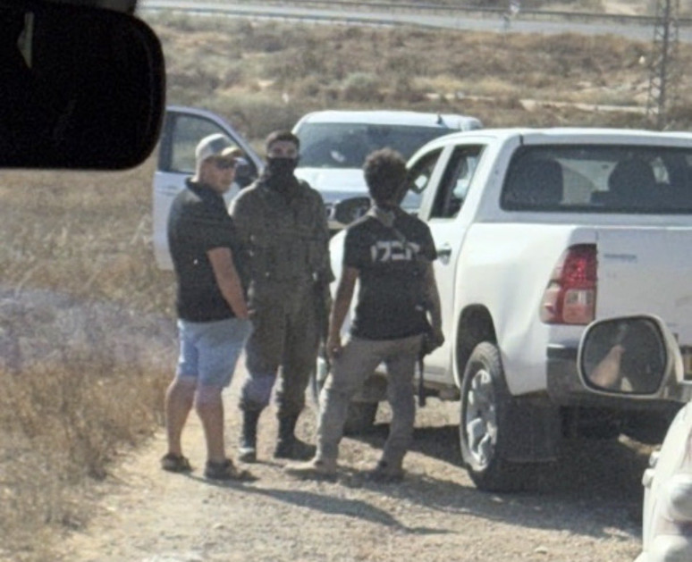 İsrailliler ABD Kongre üyesini alıkoydu! O anları sosyal medyadan paylaştı - Resim : 1
