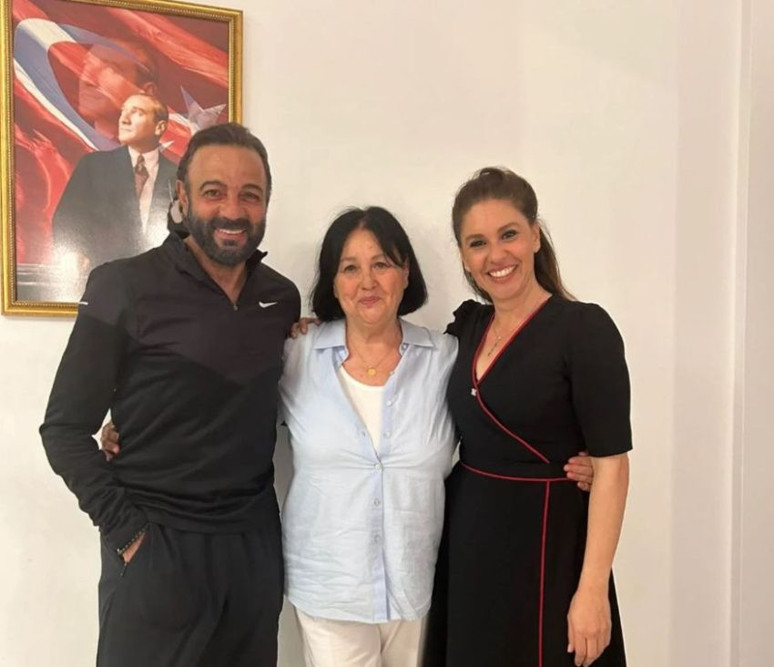 Kerem Alışık ve Evrim Alasya’dan özel buluşma! Annesiyle ilk kez tanıştı - Resim : 1