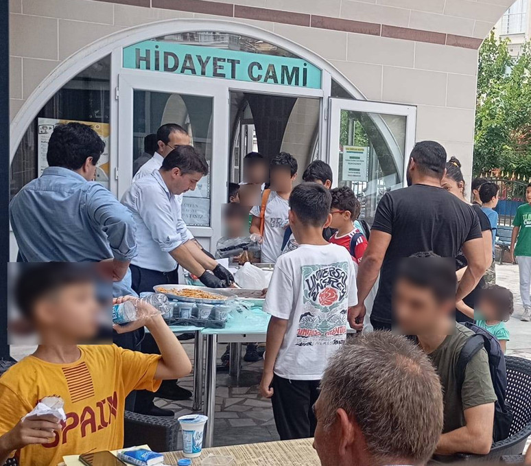 Mahalleli Süleymancılara karşı! Süleymancılar Ümraniye Hidayet Camisi’ni ele geçirdi! Kaçak yatılı kurs işletiyorlar - Resim : 3
