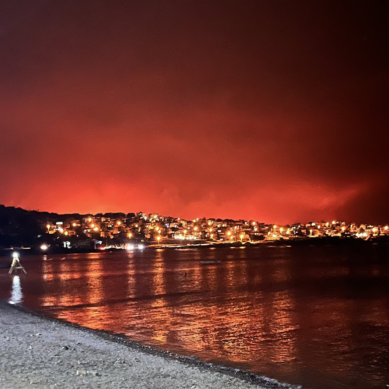 İzmir yangını çok hızlı yayılıyor: Alevler evlere sıçradı! İşte son gelişmeler… - Resim : 4