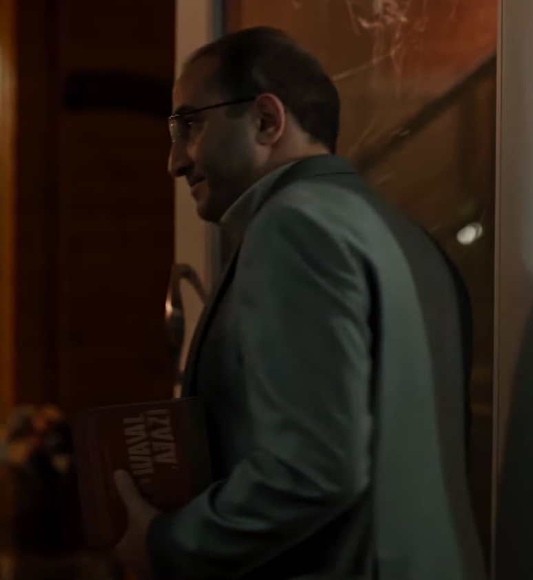FETÖ'cü generalin elindeki kitap! TRT belgeselinde dikkat çeken ayrıntı... - Resim : 1