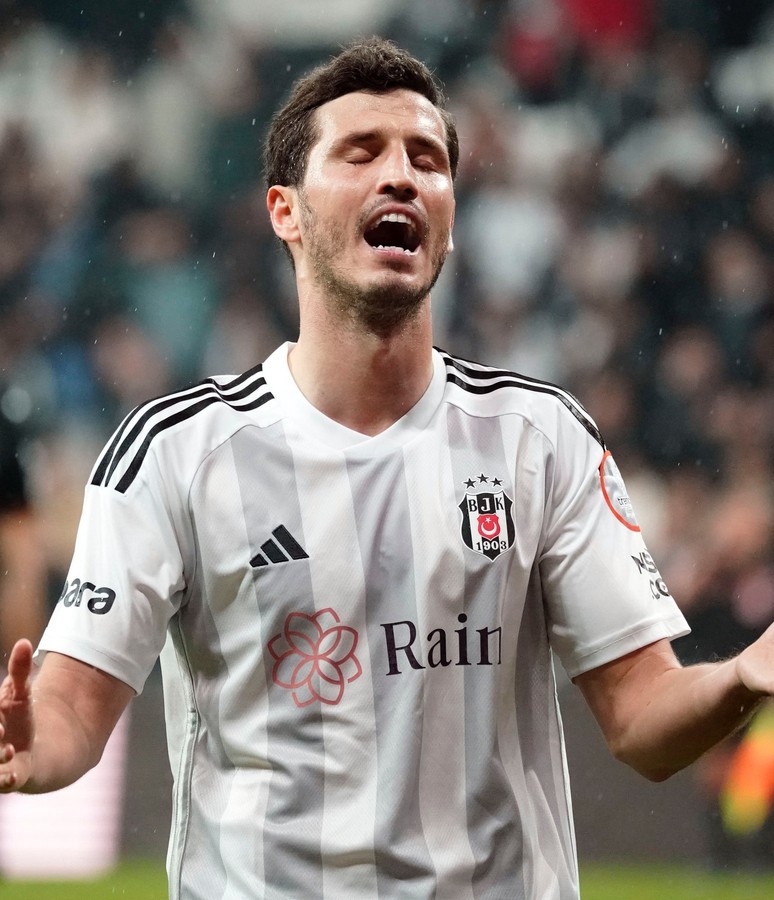 Beşiktaş’ın hocası yarın oynanacak dev maçta zafer istiyor! Santos’un önemli sınavı - Resim : 1