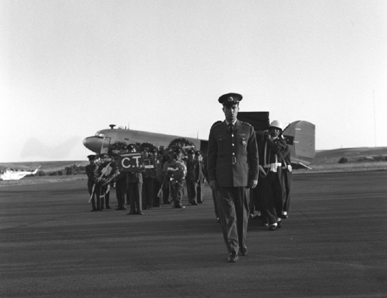 Cumhuriyet'in ilk hava şehidi...Kıbrıs’ın kahramanı Cengiz Topel! - Resim: 3