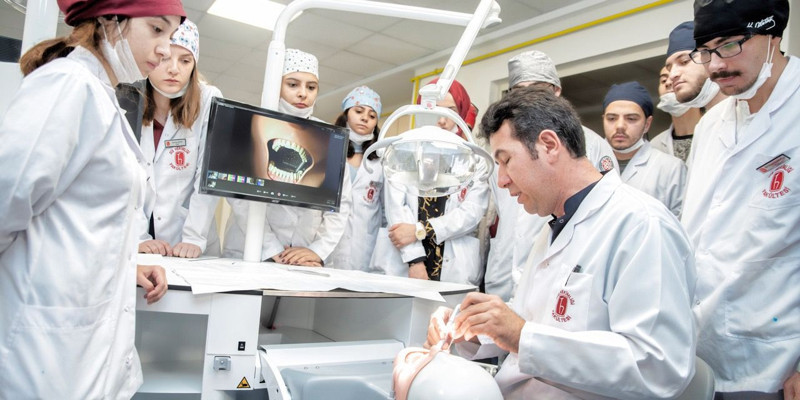 Türkiye'nin en iyi diş hekimliği fakülteleri belli oldu! Bakın hangi üniversiteler listede - Resim: 14