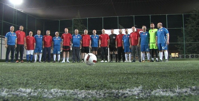 Bakan Işıkhan futbol oynadı: 'Alın teri kutsaldır' - Resim: 4