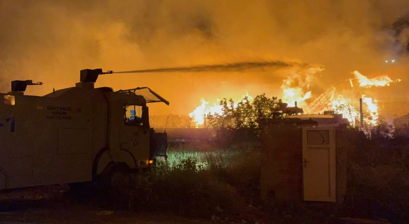 Samsun'da fabrika yangını! Alevler havadan görüntülendi - Resim: 4