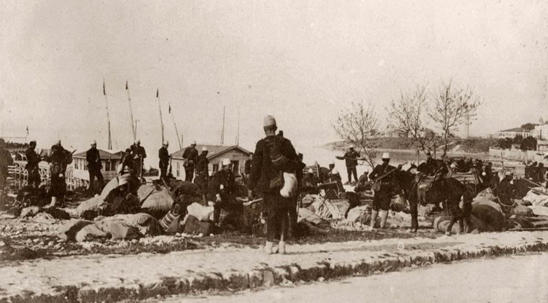 İstanbul'un işgalinden kalan eski fotoğraflar! Düşman askerleri şehri böyle kuşatmış - Resim: 30