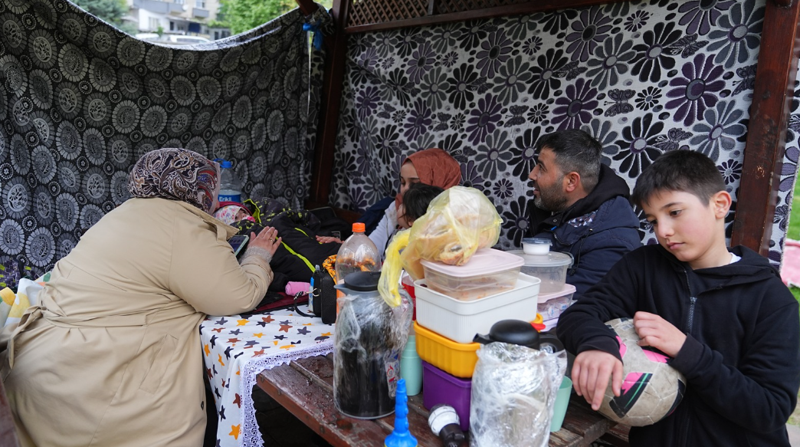 Deprem notları: 266 artçı deprem oldu, sokaklarda sabahlandı - Resim: 9