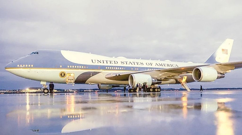 ABD Başkanı Donald Trump, Çin'i ziyaret ediyor: Uçakta bulunan 17 milyarder isim dikkat çekti - Resim: 2