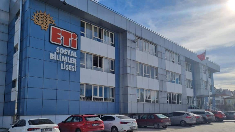 Eskişehir'in en iyi anadolu liseleri belli oldu! İşte taban puanları yüksek o liseler - Resim: 8