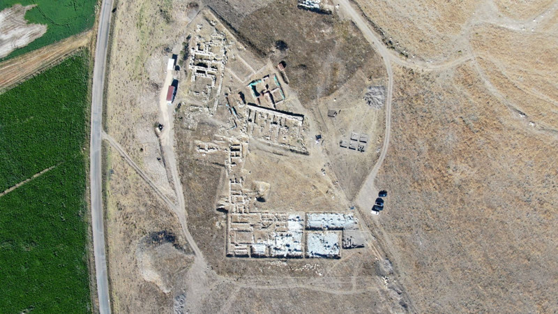 Kayalıpınar'daki kazılarda kilise kalıntılarına ulaşıldı - Resim: 2