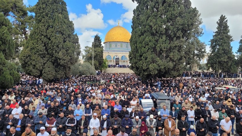 Resimli elbiseyle namaz kılınabilir mi? - Resim: 3