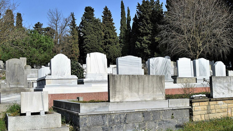 Mezara oturmak günah mıdır? - Resim: 2