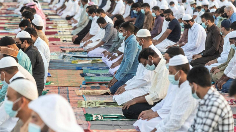 Toplu halde namaz kılınırken nasıl niyet edilir? - Resim: 2