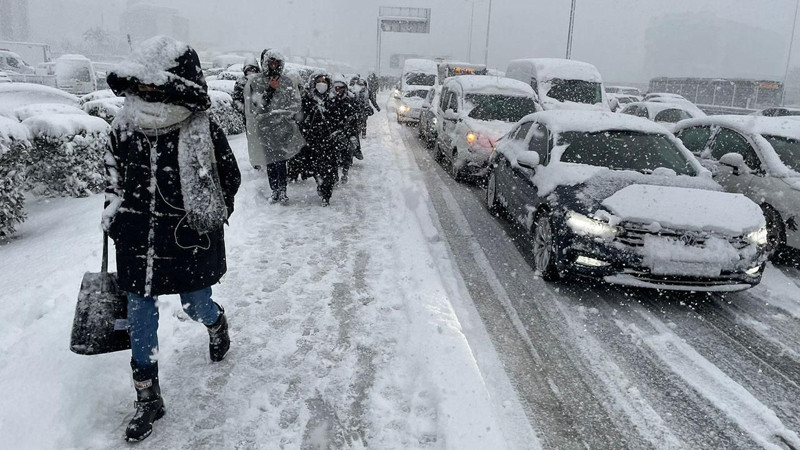 Lapa lapa kar geliyor! Meteoroloji 10 ili uyardı - Resim: 3