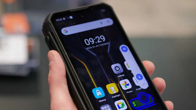 iPhone ve Samsung'u geride bıraktı! Şarjı tam 6 ay dayanıyor! Çinli marka yeni modelini tanıttı... - Resim: 12