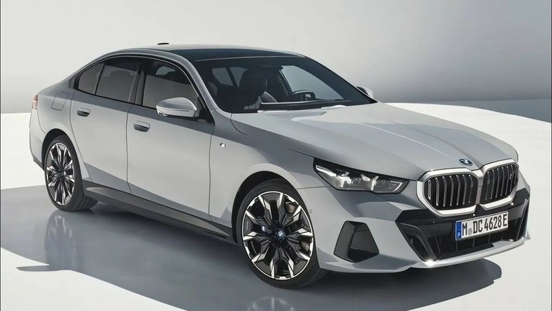 Türkiye'de en çok satılan lüks otomobiller! O model zenginlerin vazgeçilmezi oldu - Resim: 2