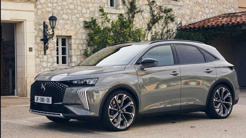 Türkiye'de en çok satılan lüks otomobiller! O model zenginlerin vazgeçilmezi oldu - Resim: 10