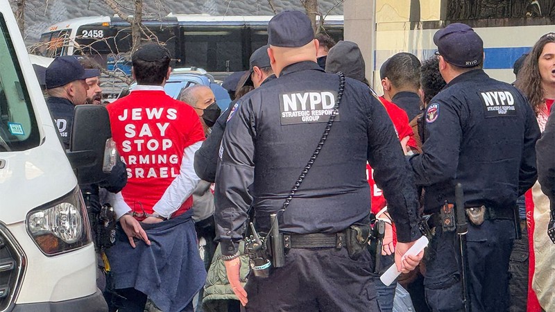 Trump'a şok! Filistin yanlısı Yahudiler Trump Tower'ı bastı - Resim: 2