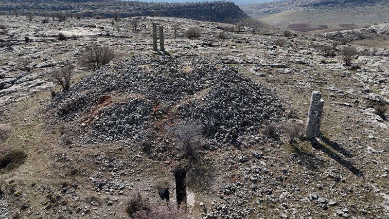 Adıyaman'daki 2060 yıllık 'Dikilitaş Tümülüsü' tarihiyle ilgi çekiyor - Resim: 4