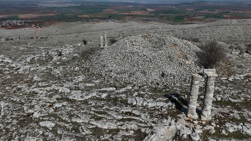 Adıyaman'daki 2060 yıllık 'Dikilitaş Tümülüsü' tarihiyle ilgi çekiyor - Resim: 5