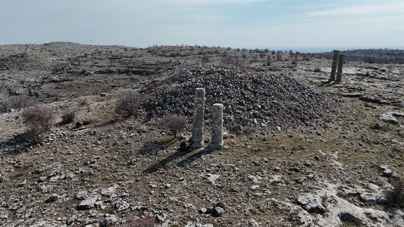 Adıyaman'daki 2060 yıllık 'Dikilitaş Tümülüsü' tarihiyle ilgi çekiyor - Resim: 6