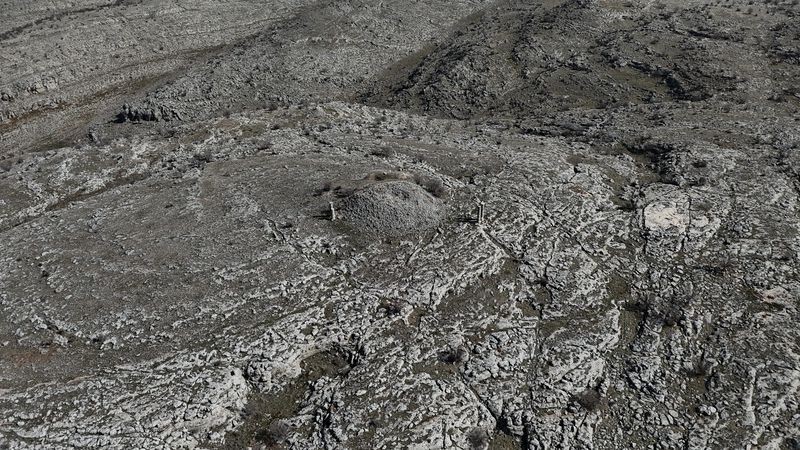 Adıyaman'daki 2060 yıllık 'Dikilitaş Tümülüsü' tarihiyle ilgi çekiyor - Resim: 7