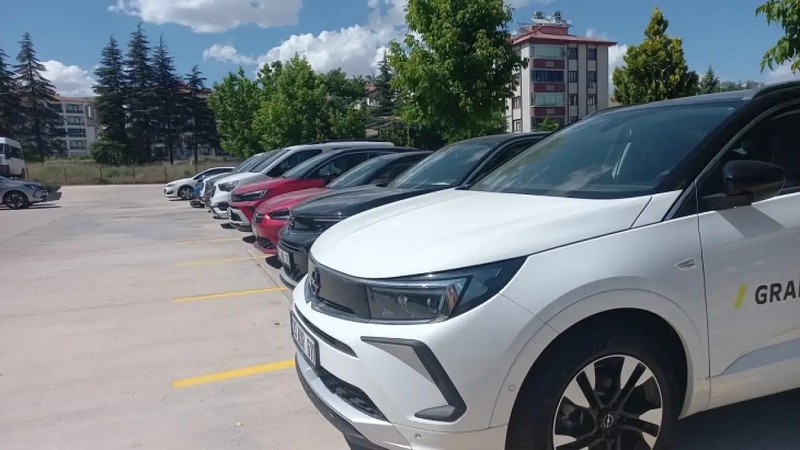O marka başı çekiyor! İşte Nisan ayında en çok kaydı yapılan 20 otomobil markası... - Resim: 18