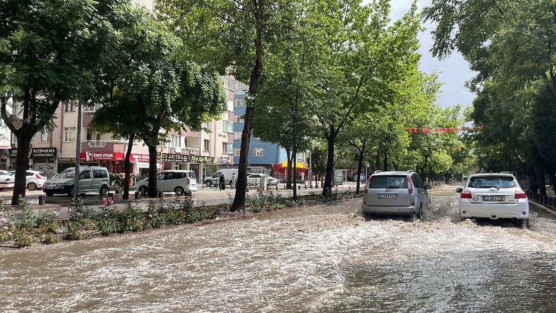 Gök gürültülü sağanak geliyor! Konya 3 gün yağışlı geçecek - Resim: 5