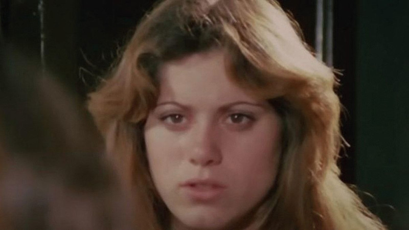 Hababam Sınıfı'nın Ayşe'si yıllara meydan okuyor! Gören tanıyamadı… Annesi de Yeşilçam efsanesi çıktı - Resim: 3