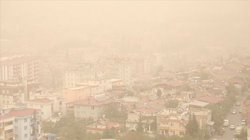 Meteoroloji 5 bölgeyi uyardı, saat verdi: Toz taşınımı, kuvvetli rüzgar ve sağanak - Resim: 1