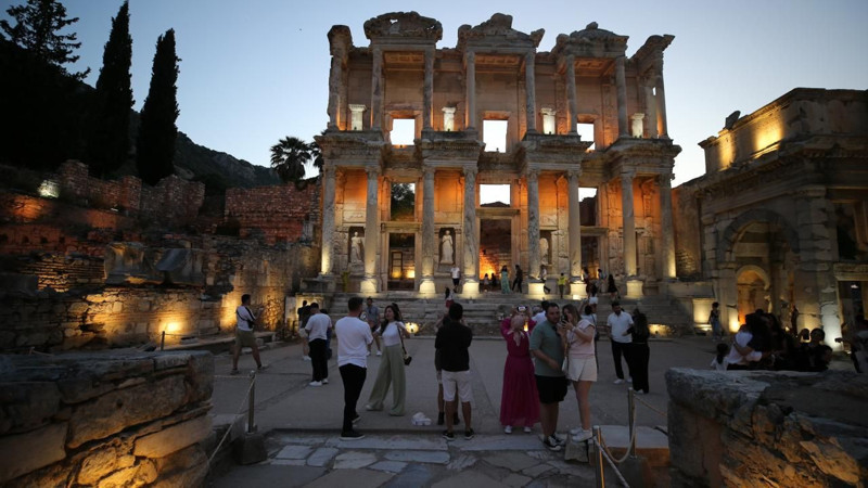Efes Antik Kenti'nde başladı! 1 Ekim'e kadar devam edecek - Resim: 15