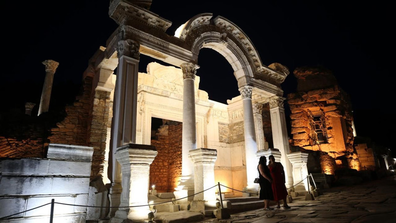 Efes Antik Kenti'nde başladı! 1 Ekim'e kadar devam edecek - Resim: 8