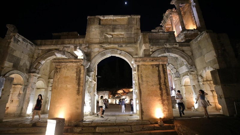 Efes Antik Kenti'nde başladı! 1 Ekim'e kadar devam edecek - Resim: 3