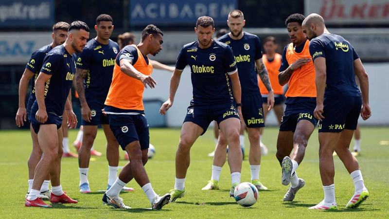 Fenerbahçe'nin hazırlık maçları belli oldu! İşte sarı-lacivertilerin kamp programı - Resim: 5