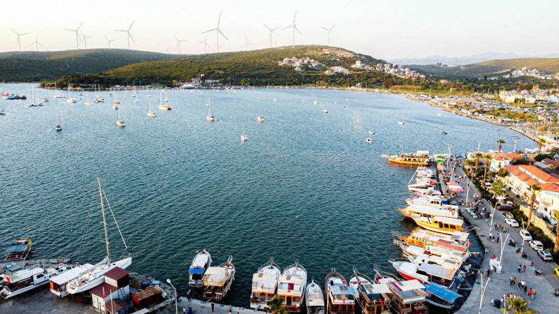 İzmir’de bu ilçeye giden geri dönmek istemiyor! Tatilciler akın akın oraya koşuyor! - Resim: 2