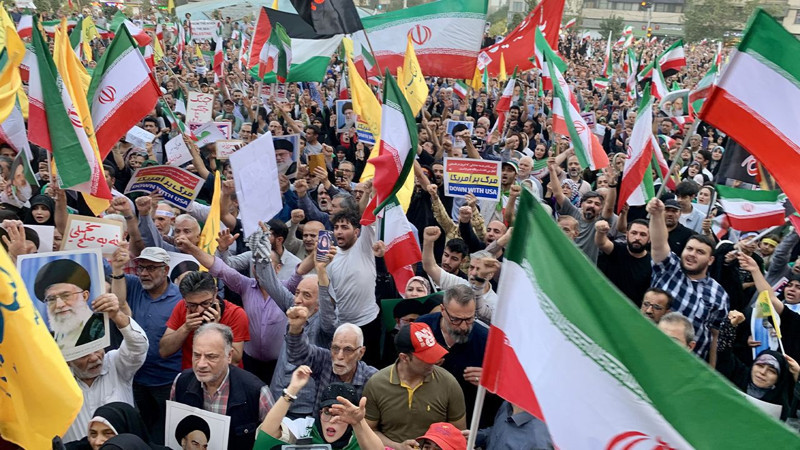 ABD ve İsrail pes etti! Tahran'da zafer kutlaması manzaraları - Resim: 5