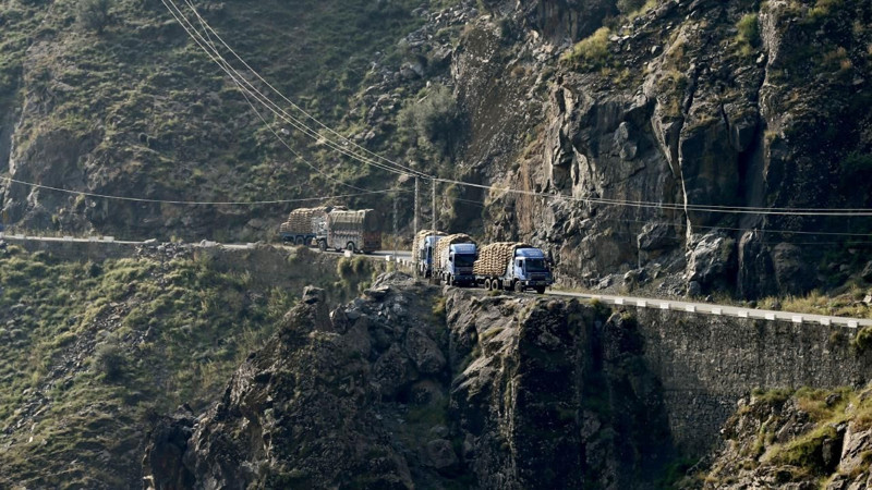 Dünyanın en tehlikeli yolları: Biri Türkiye’de! Bu yollarda direksiyon tutulmaz - Resim: 7