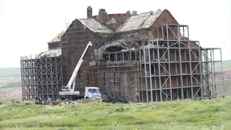 Anadolu'daki ilk Cuma Namazı burada kılındı! O camii Kars'ta bulunuyor - Resim: 10
