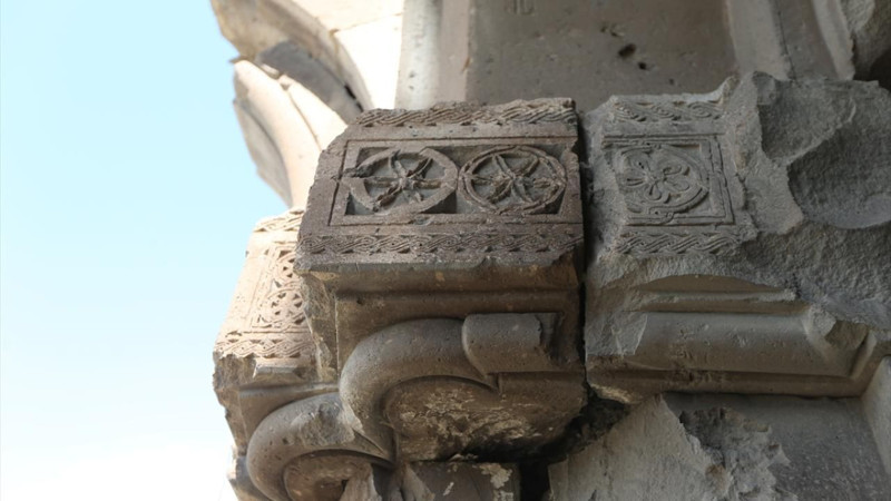 Anadolu'daki ilk Cuma Namazı burada kılındı! O camii Kars'ta bulunuyor - Resim: 9