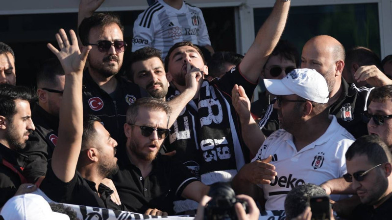 Beşiktaş'ın yeni transferi Orkun Kökçü, İstanbul'a geldi! Orkun'a coşkulu karşılama - Resim: 4