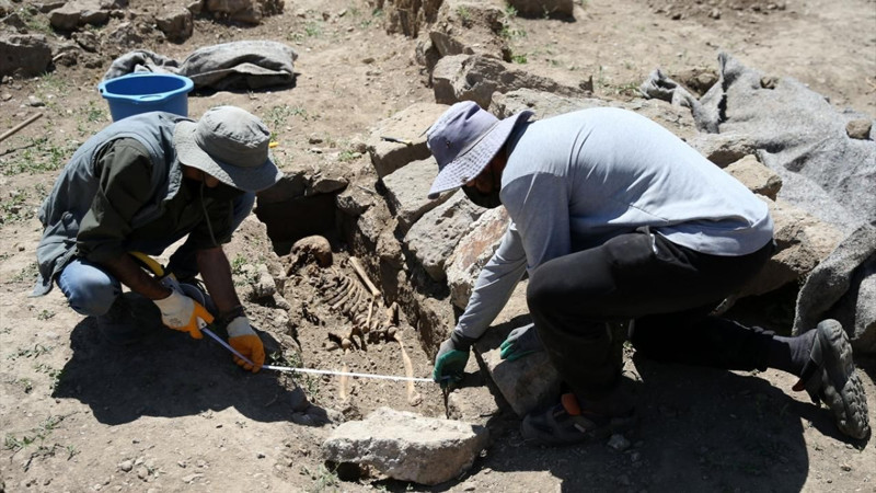 Bitlis Kalesi'nde bulundu! 5 asırlık taş heyecan yarattı - Resim: 8