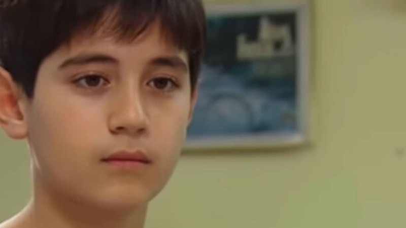 Yabancı Damat’ın küçük Mustafa’sı şimdi bambaşka biri oldu! Son hali görenleri şoke etti - Resim: 4