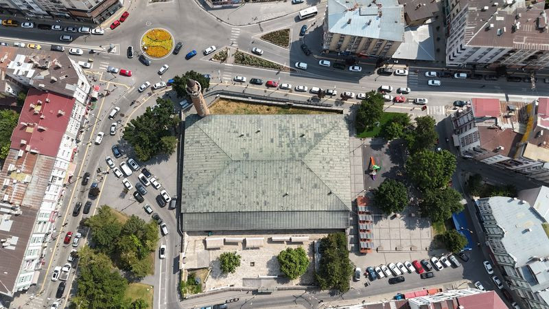 Eğri minaresiyle dikkat çekiyor! Sivas'ta bulunuyor - Resim: 4