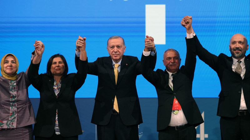 AK Parti'ye katılan belediyeler hangileri? 56 belediye başkanı, AK Parti'ye geçti - Resim: 3