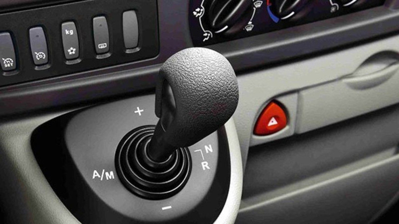 Şanzımanı çöpe götüren hatalar! Otomatik vites kullanırken sakın bu 5 yanlışı yapmayın - Resim: 8