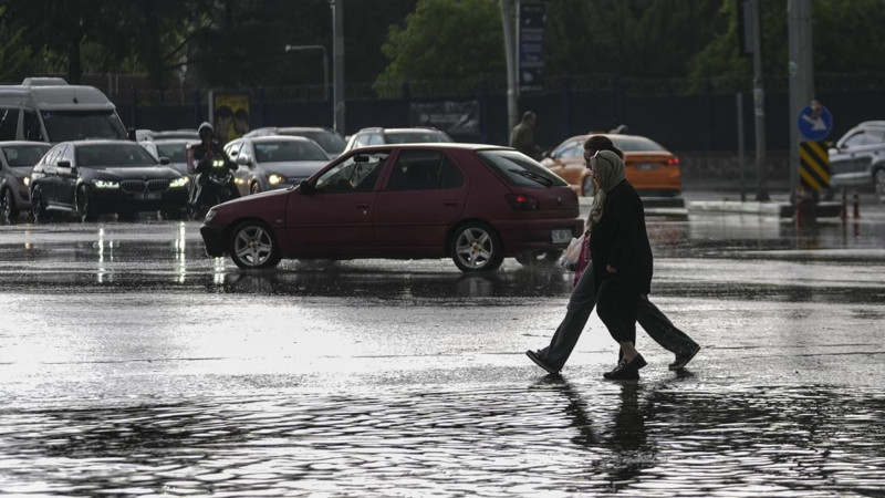 Gök gürültülü sağanak geliyor! Meteoroloji yağış beklenen illeri sıraladı - Resim: 2