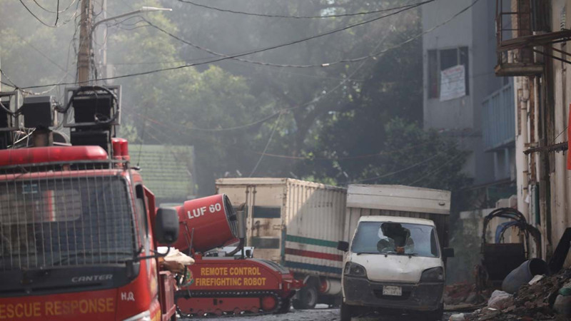 Tekstil fabrikasında yangın! En az 16 kişi hayatını kaybetti - Resim: 4