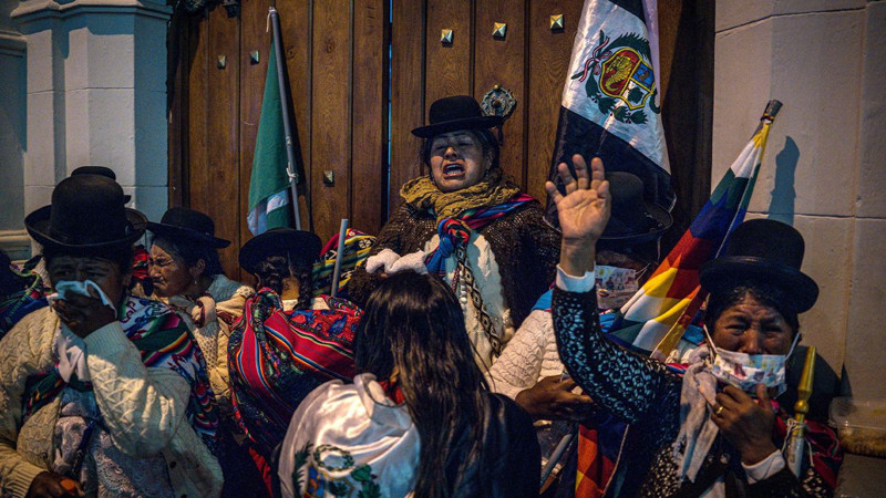 Sokaklar savaş alanına döndü! Yüzlerce kişi yaralandı - Resim: 5