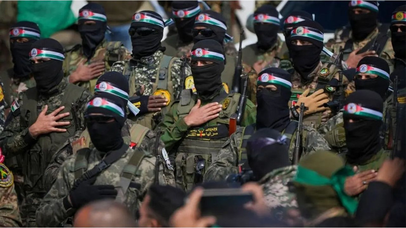 İsrail'in Gazze yasağına HAMAS'tan sert tepki: Suçlarını karartmak istiyor - Resim: 1